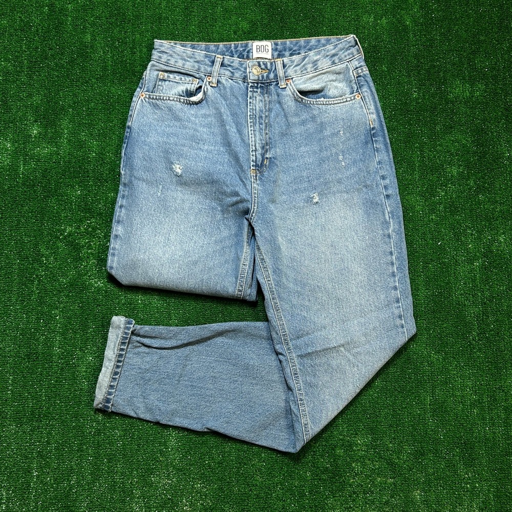 BDG High Waisted Mom Jeans Light Wash Blue W28